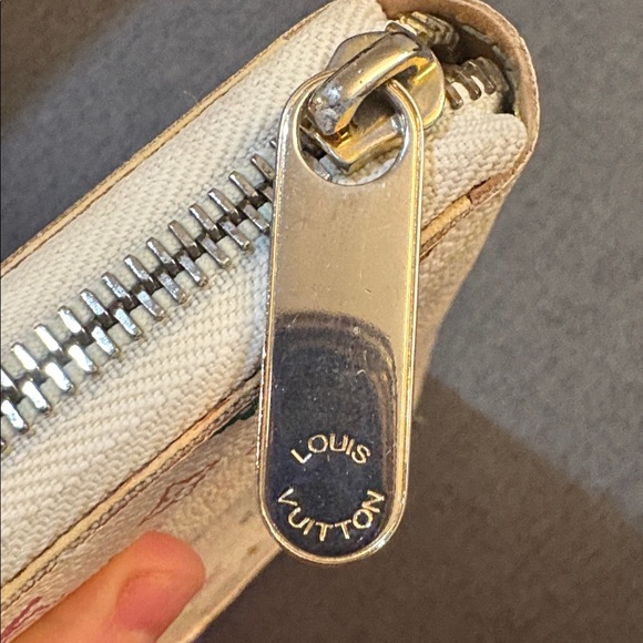 Louis Vuitton White Murakami long Wallet - Picture 14 of 16